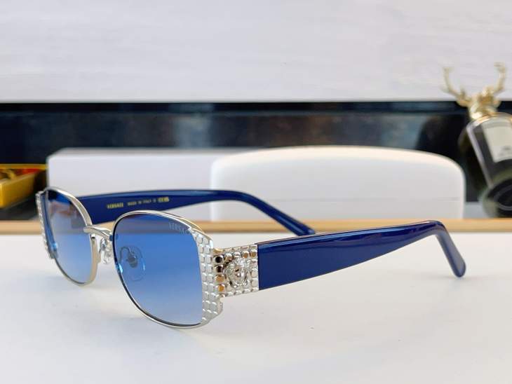 Picture of Versace Sunglasses _SKUfw80049155fw